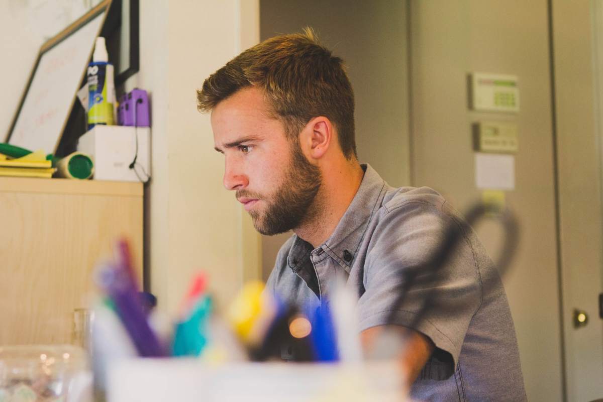 Uomo al lavoro